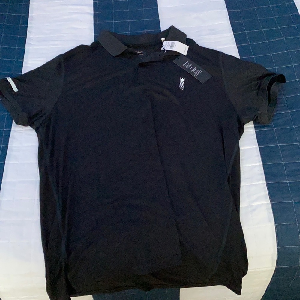 American Eagle men’s active polo